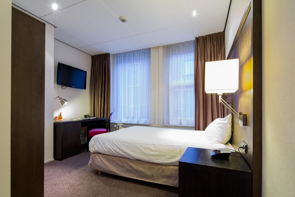 Post-Plaza Hotel & Grand Cafe Leeuwarden Dış mekan fotoğraf